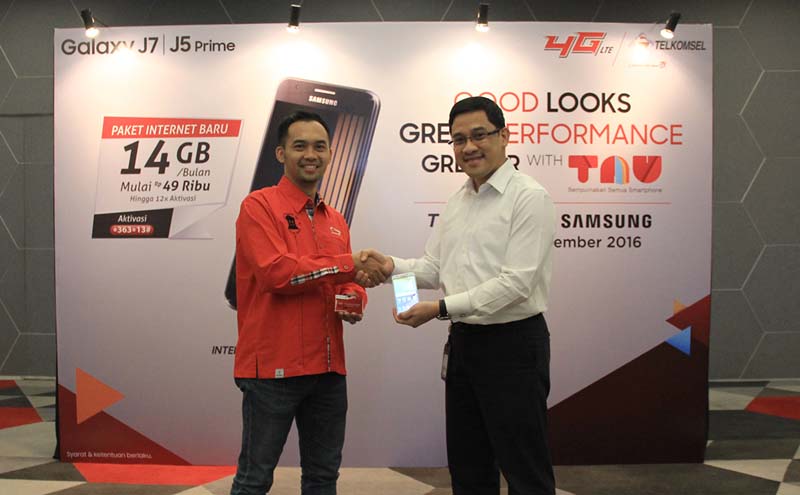 Telkomsel genjot pengguna data dengan Galaxy J5 dan J7 Prime